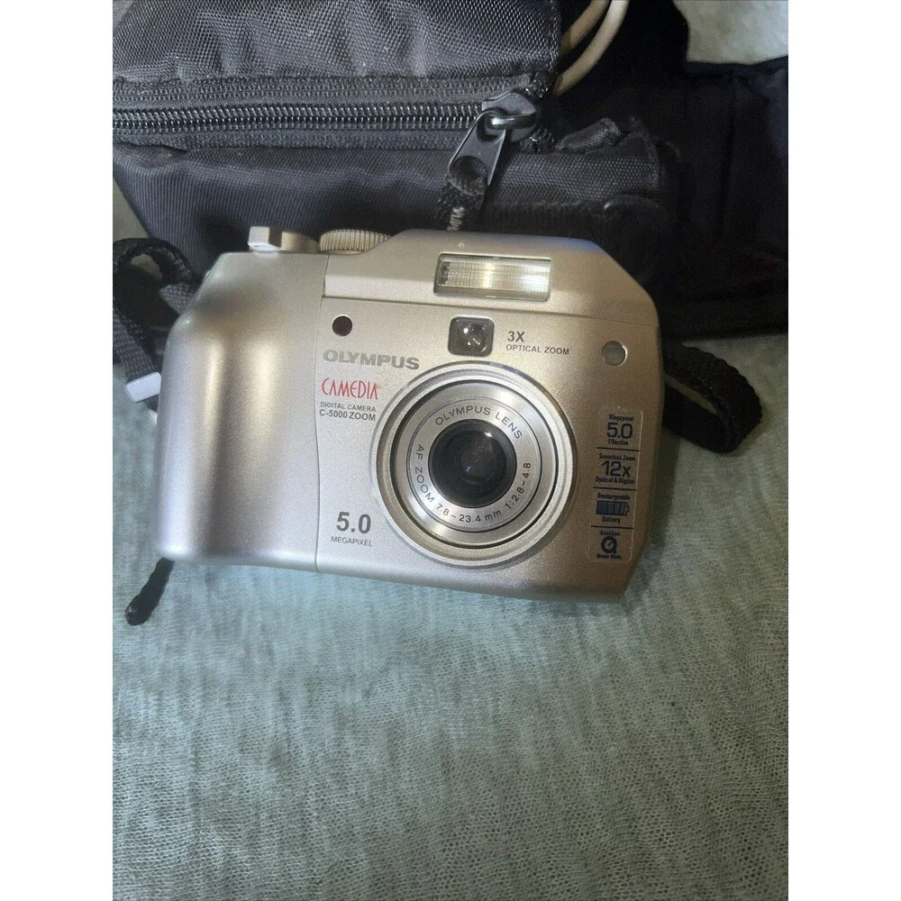 Olympus Camedia C-5000 W/case & Charger 5.0MP Compact Digital Camera All Tested